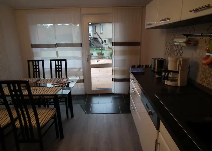 Apartment Am Wiesengrund - Mit 2 Schlafzimmern *