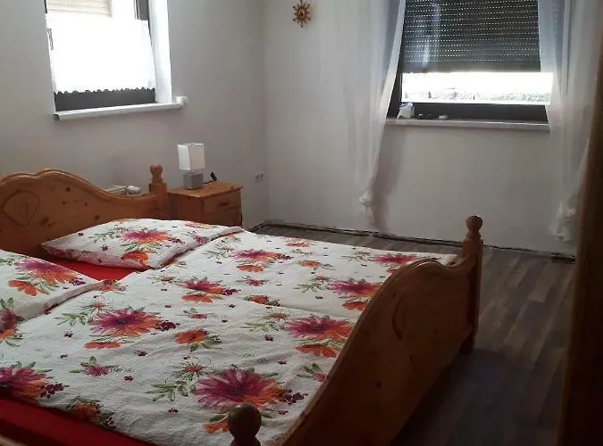 Apartment Am Wiesengrund - Mit 2 Schlafzimmern